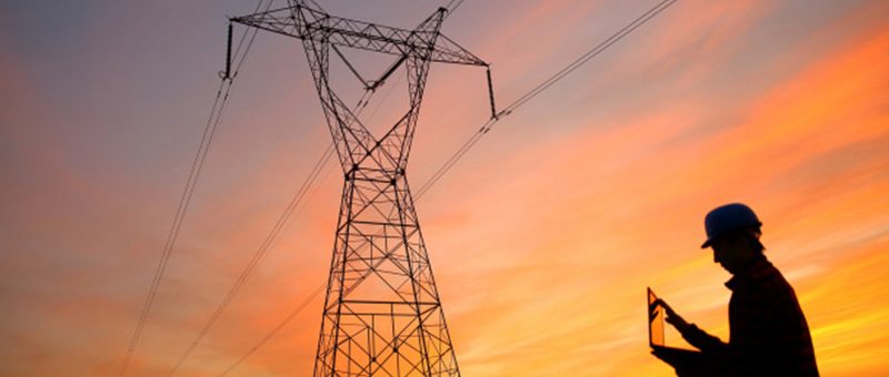La industria de fabricantes de bienes de equipo eléctricos quiere mantener la actividad productiva para garantizar a los operadores el perfecto estado de la red eléctrica