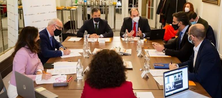 La red eléctrica alumbra el mayor cambio de su historia