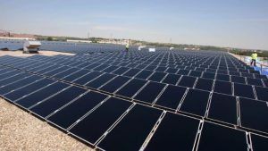 Se buscan 50.000 empleados para instalar placas solares y hacer frente al despegue del autoconsumo